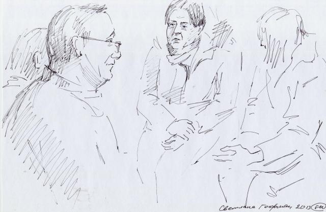 У зала суда. 11.12.2013