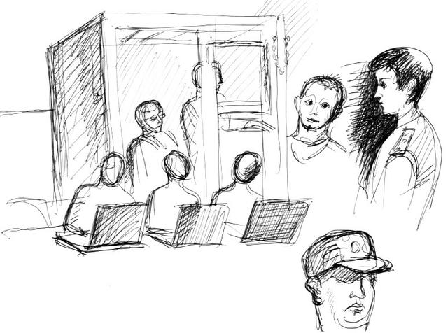 Подсудимые в стекляной клетке